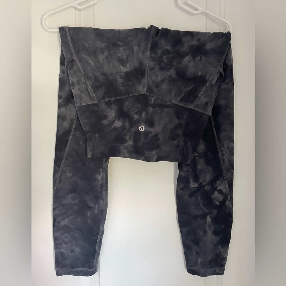 Lululemon LIKE NEW align leggings with pockets 25” size 4 diamond dye